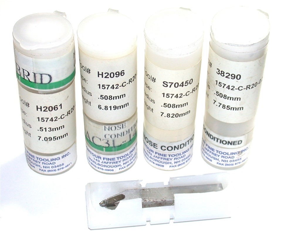 Lot of 4 Contour Fine Tooling Inc. 15742-C-R20-020 Diamond Right Hand Tool Bits