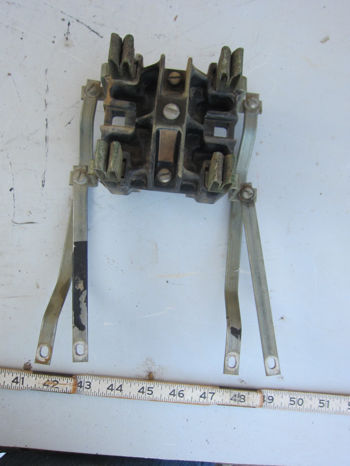 Circle AW 2P 100A 600V Meter Socket, Used