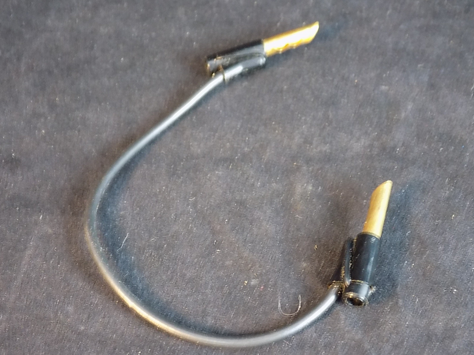 STACK UP BANANA  PLUGS PATCH CORD 5.5 inches long 5/32" plug cable