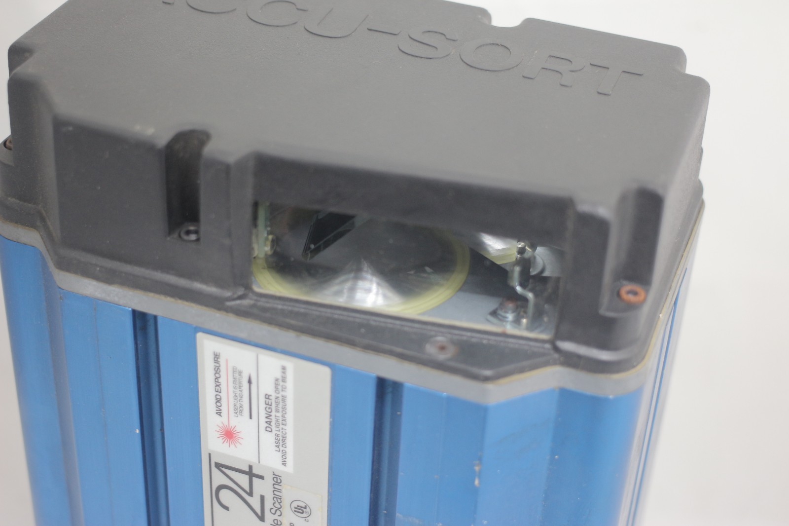 ACCU-SORT 24i LASER BAR CODE SCANNER