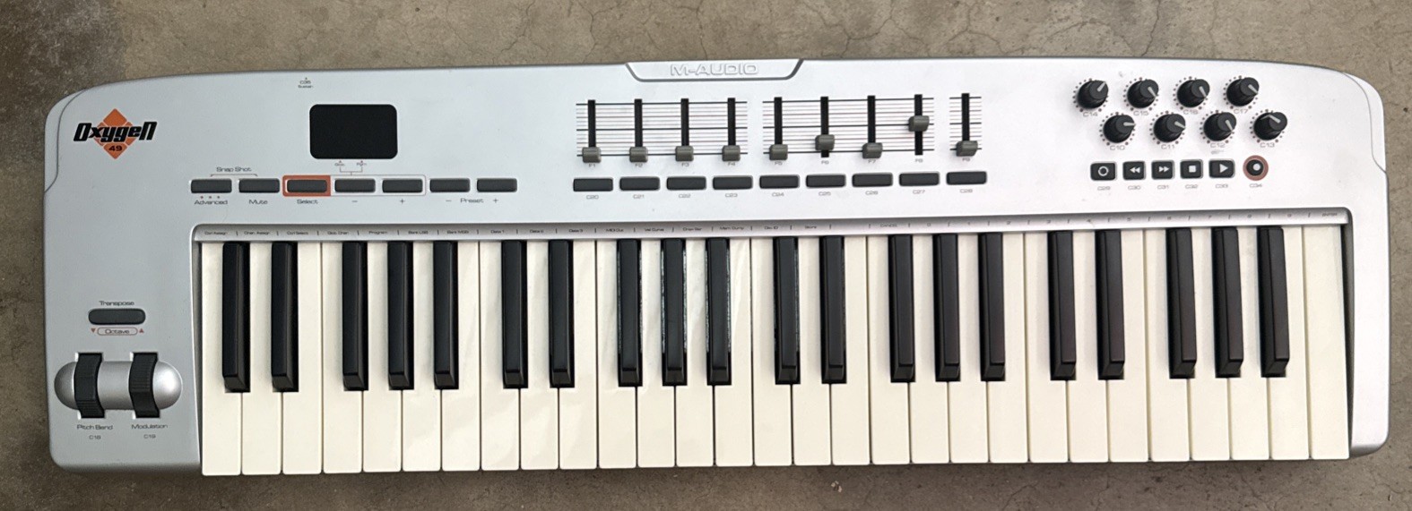 Vintage M-Audio Oxygen 49 3rd Gen Electronic MIDI Controller Keyboard Piano