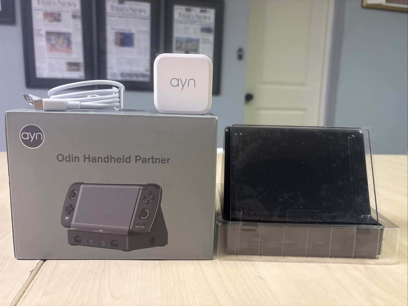 AYN SUPER DOCK 15-IN-1 ODIN OPEN BOX UNUSED