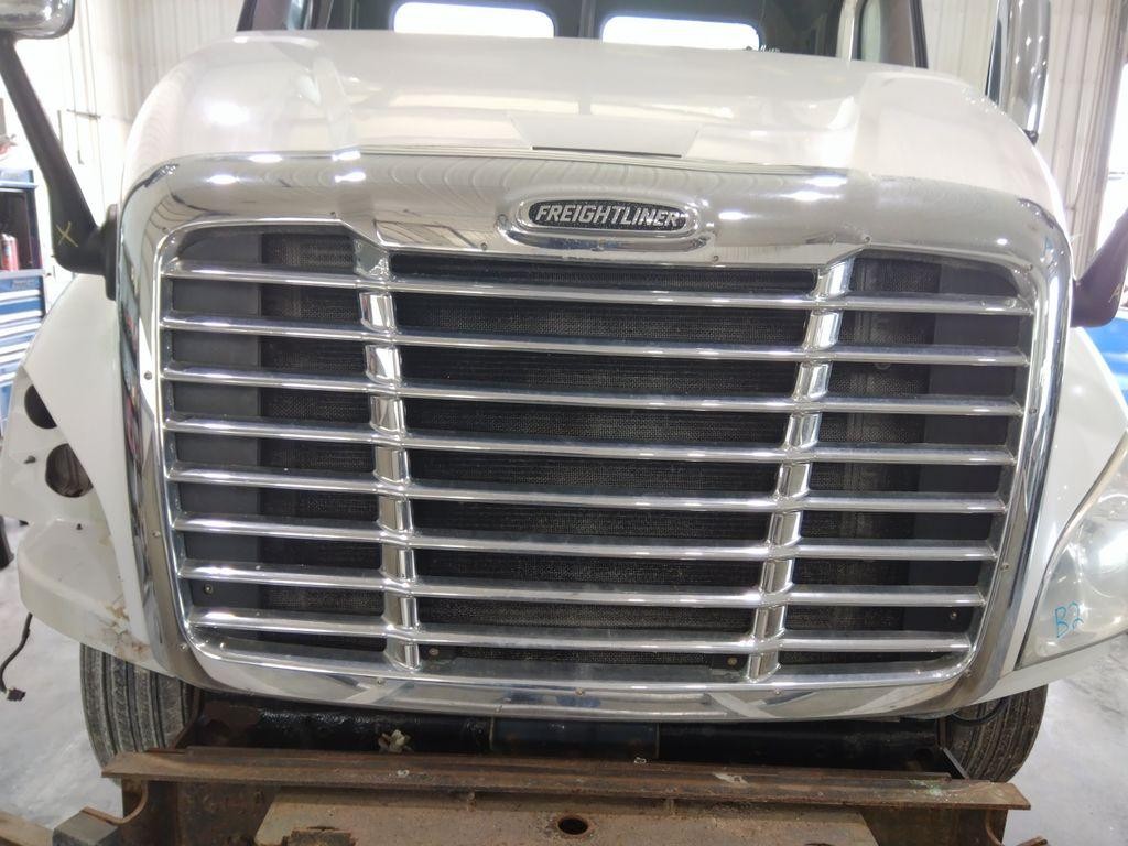 For 2011 FREIGHTLINER CASCADIA 113 2007-2018 GRILLE N/A ,  MN