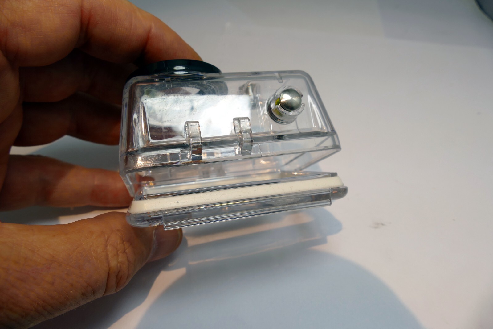 GoPro HERO plastic hard case housing - missing locking buckle