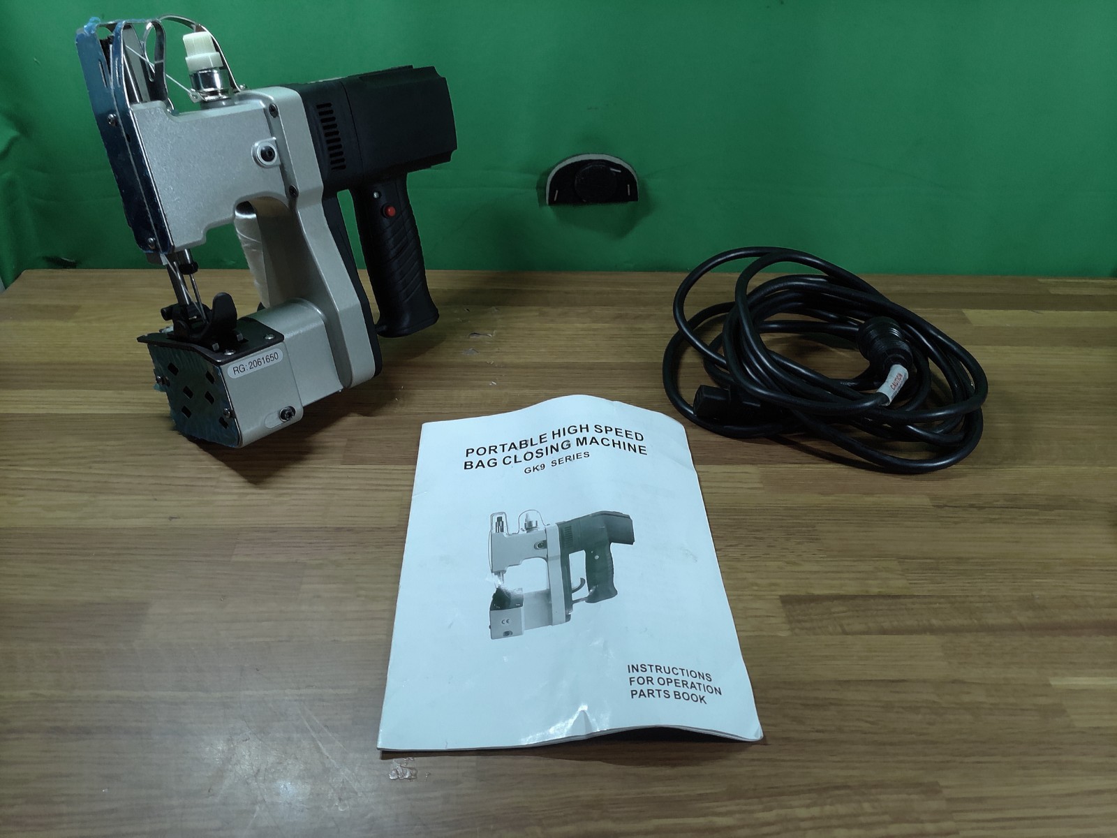 Bag Sewing Machine, Heavy Duty Bag Closing Machine for Burlap Bags Sandbags more
