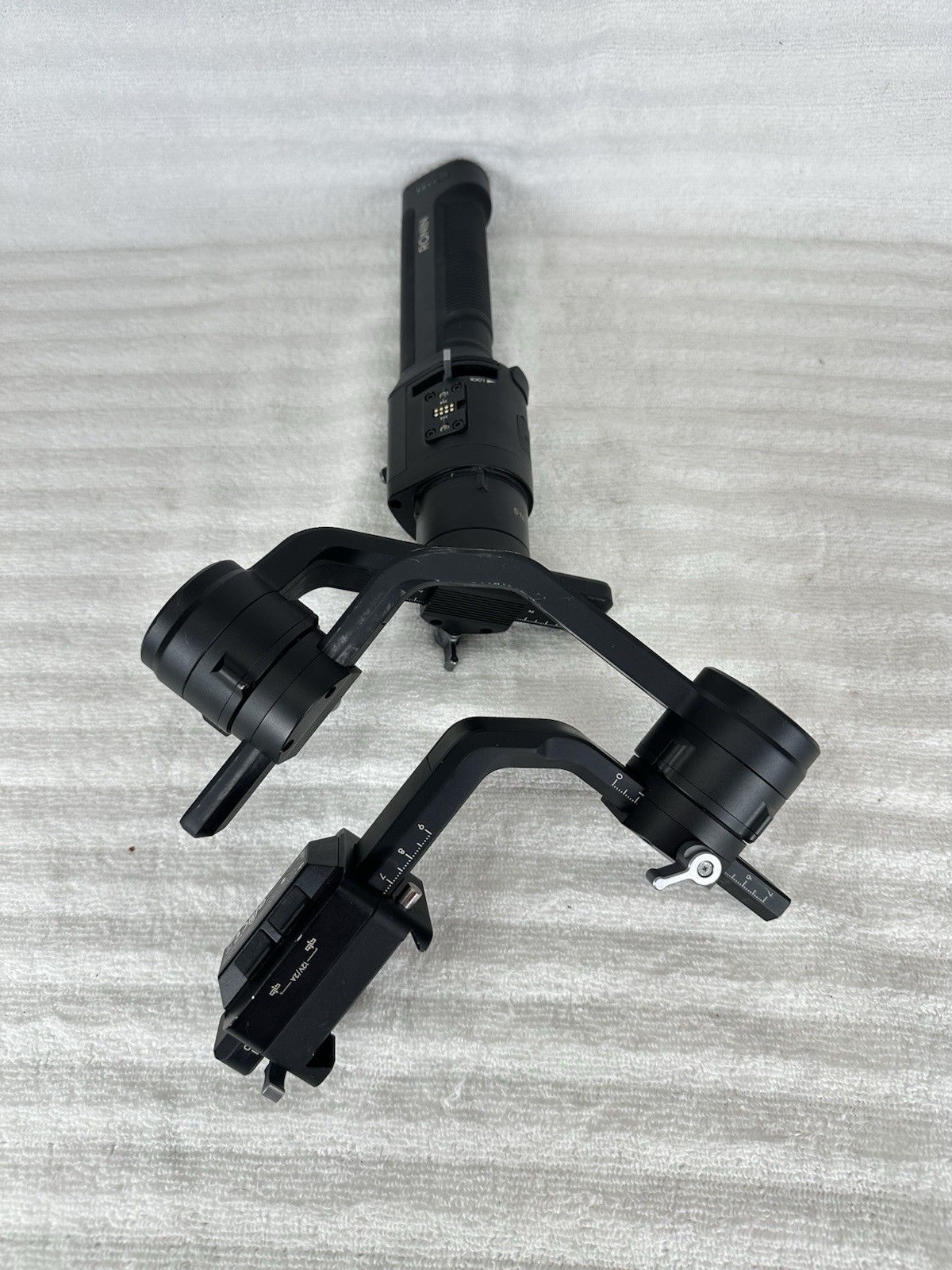 DJI Ronin S Gimbal Handheld Stabilizer ****READ****