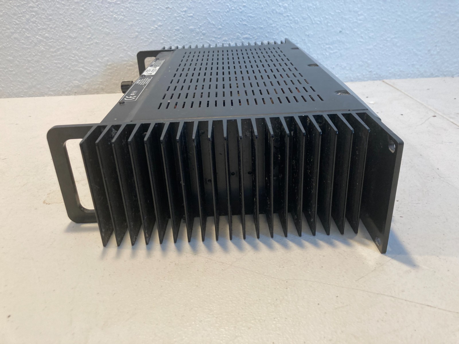BEHRINGER A500 Professional Power Amplifier