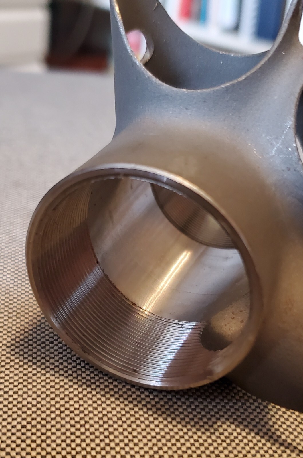 Davidson/Takashi investment cast bottom bracket shell, Italian thread