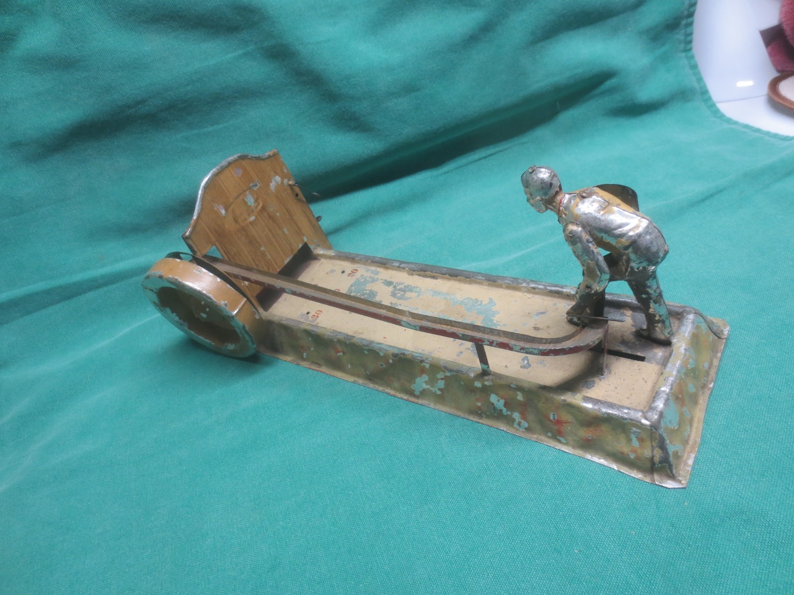 vtg/antique J M Skee Ball Tin Litho Tabletop Arcade Game