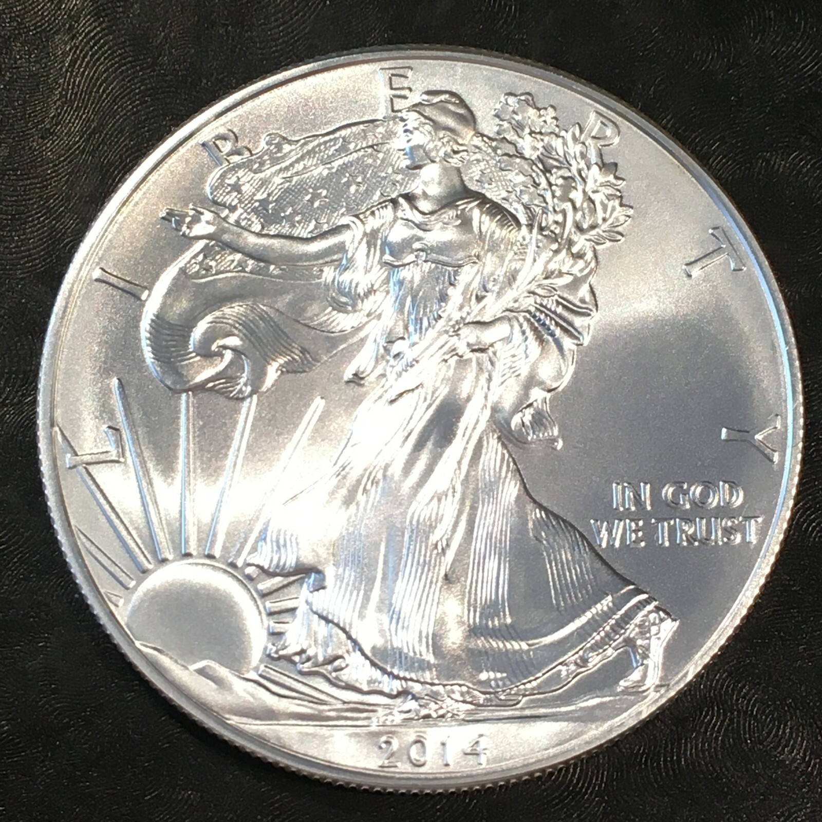 2014 Uncirculated American Silver Eagle US Mint Issue 1oz Pure Silver #J004