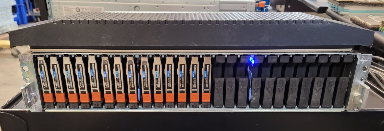 EMC Model BPE25 - 2.5in 25 Drive Bay Mini SAS RJ45 Storage Array No HDDs