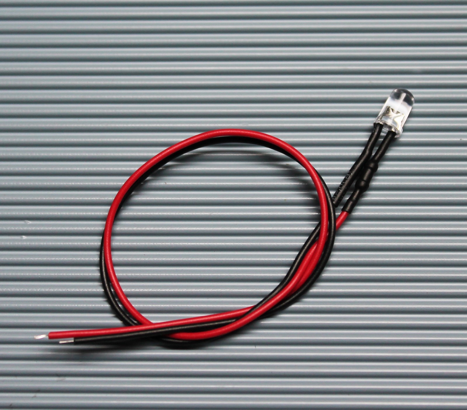LED 3mm / 5mm / 10mm Wired 5V / 12V / 24V with 20cm Cable Model Making Hobby