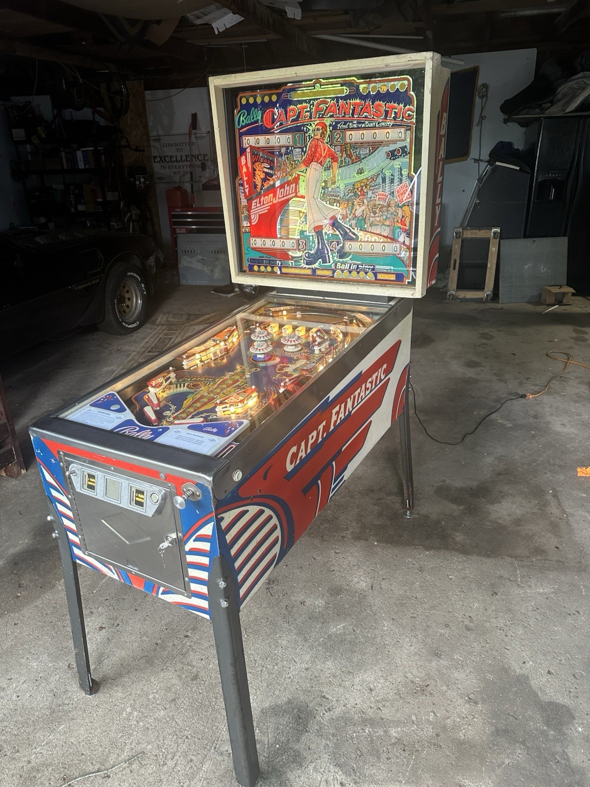 Restored 1976 BALLY CAPTAIN FANTASTIC Pinball Machine Arcade Game Elton John