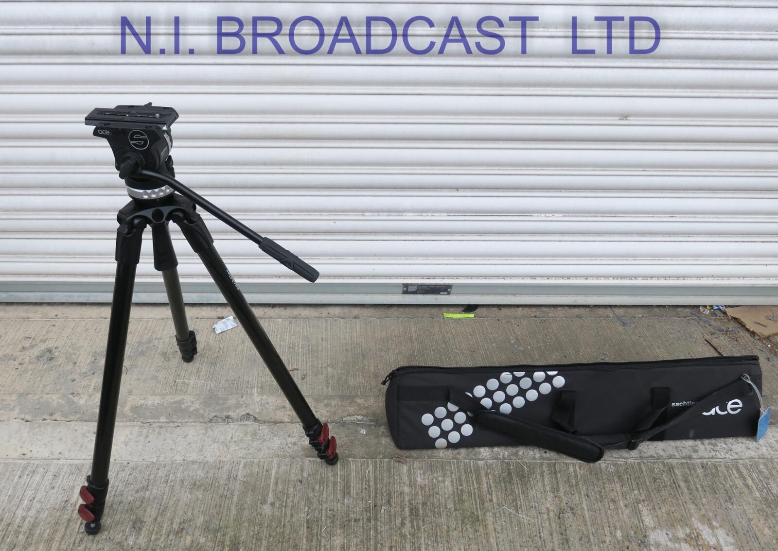 1x Sachtler ACE L tripod with carbon legs and case (6kg payload)  excellent
