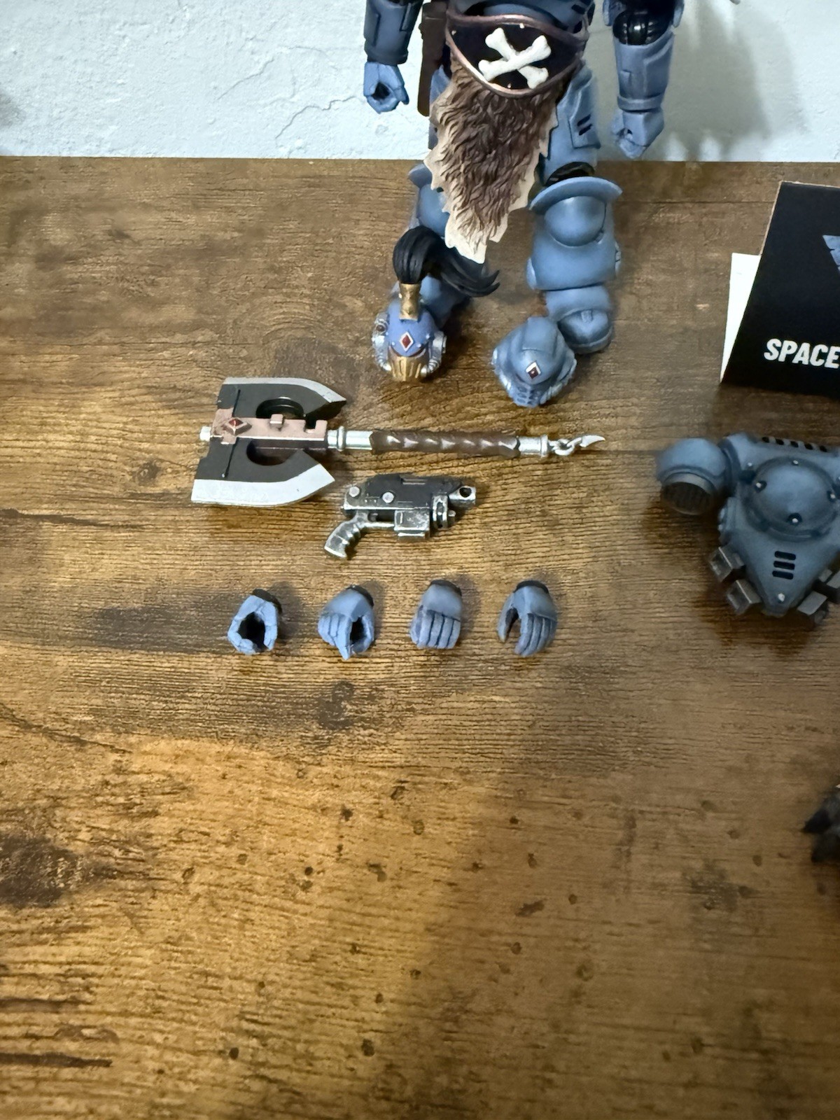 Joytoy Warhammer 40k Space Marines Space Wolves Claw Pack Logan Ghostwolf