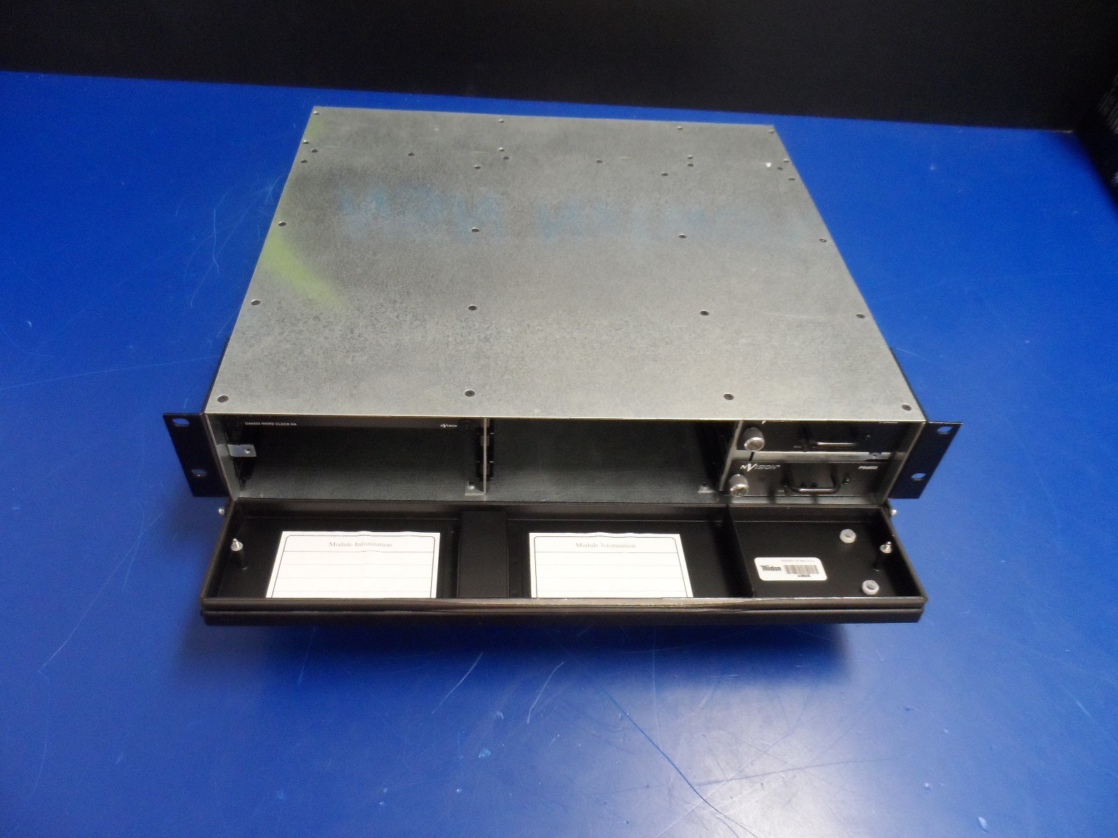 Nvision NV4002 Processing Equipment Frame w/ 1x DA4023 World Clock DA Boards