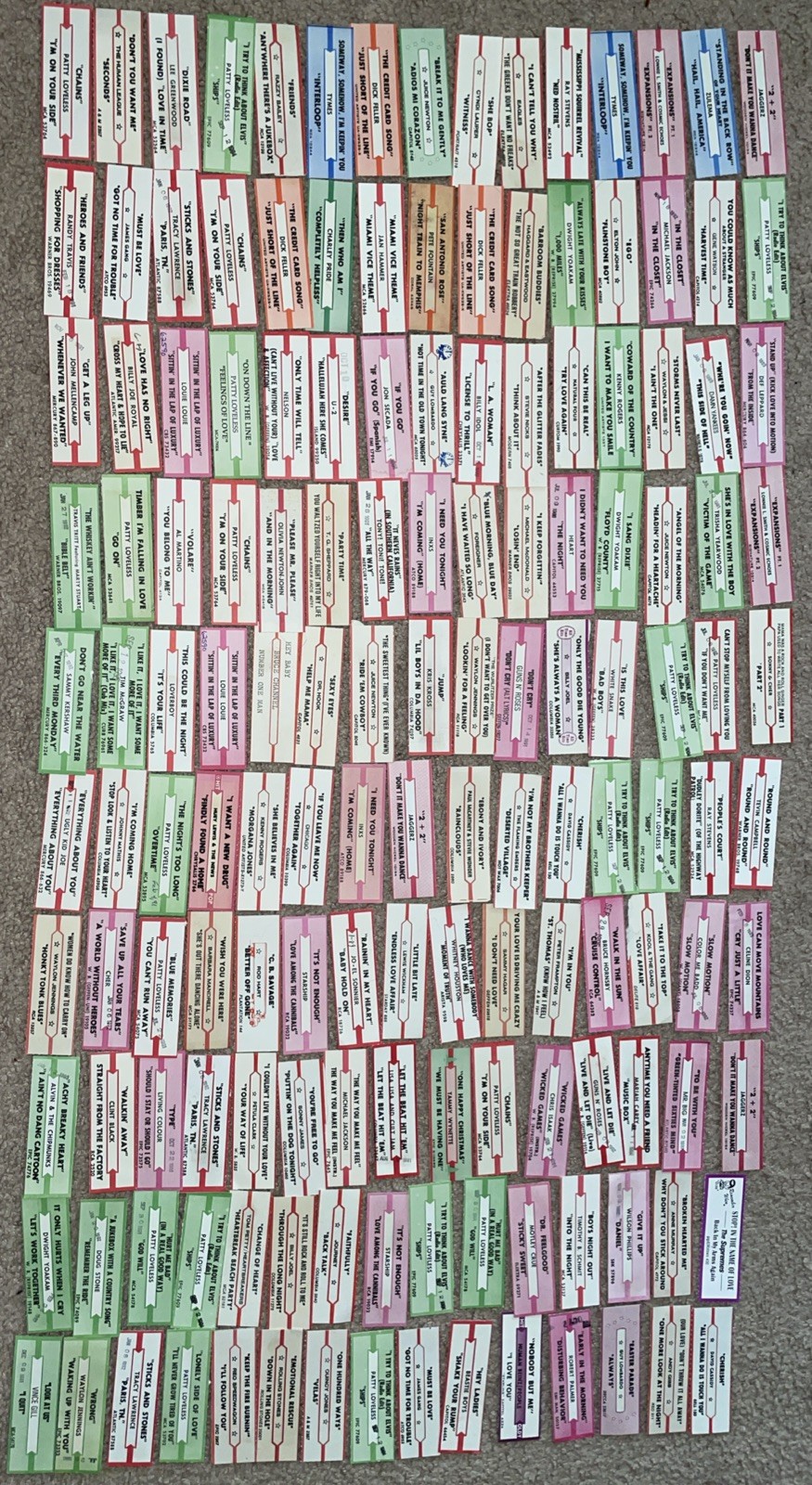 LARGE LOT OF 150 ORIGINAL JUKEBOX 45 RECORD TITLE STRIPS #P64