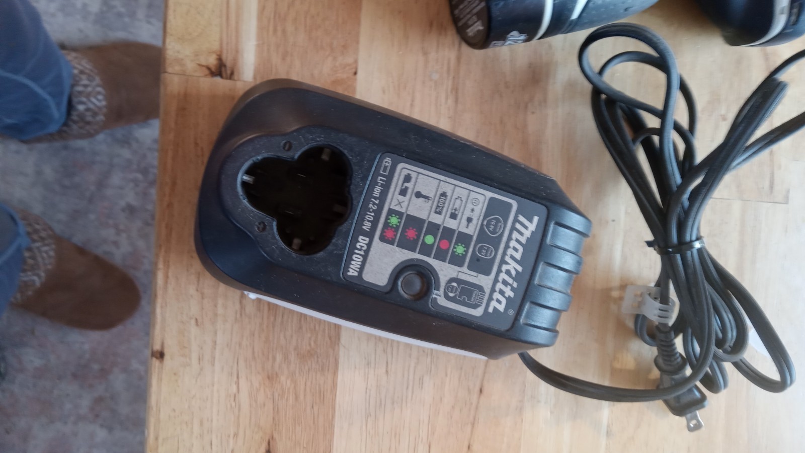 makita 12 volt impact /battery