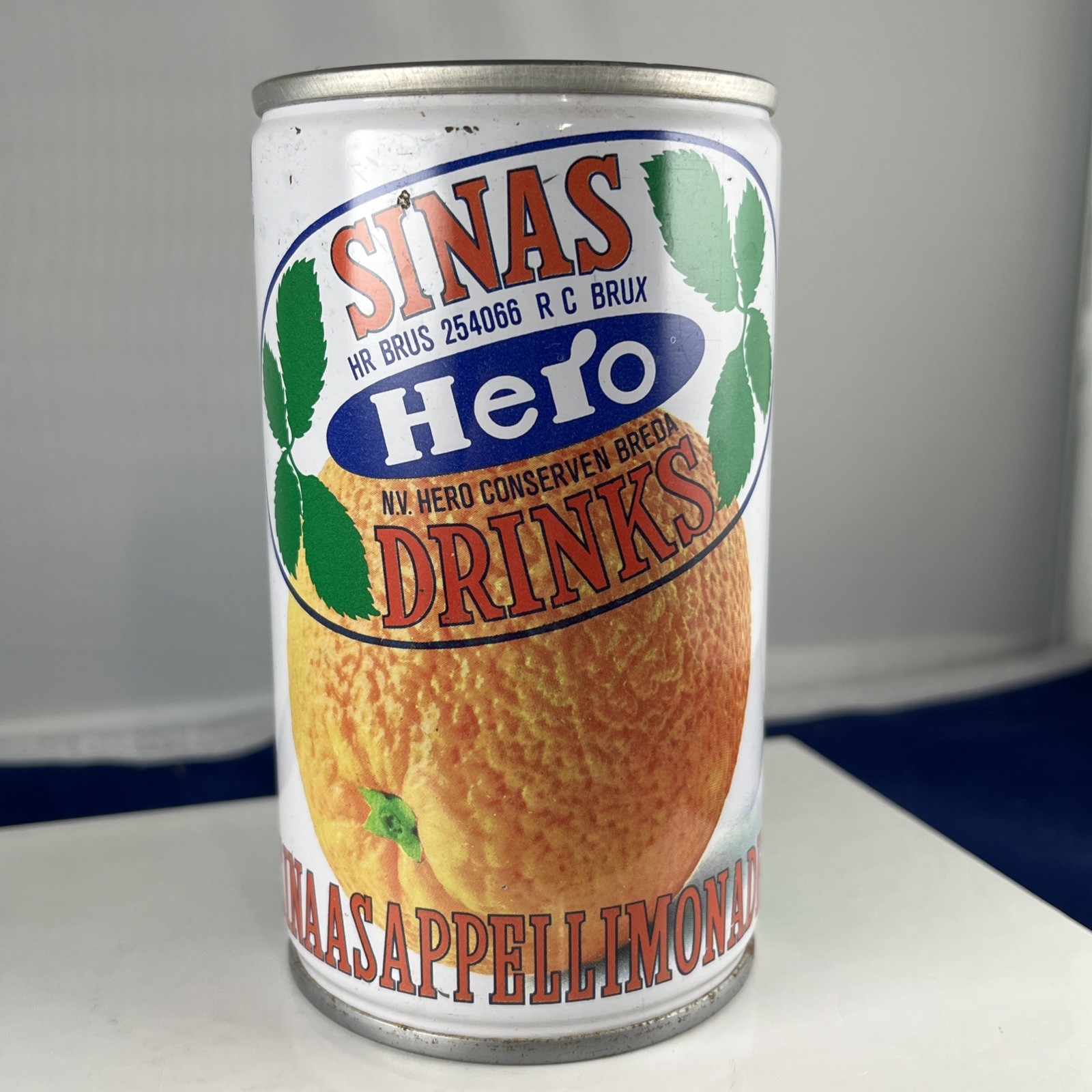 Steel Soda Pop Can Sinas Hero Drinks Sinaasappellimonade 11.5 oz Brux Brus