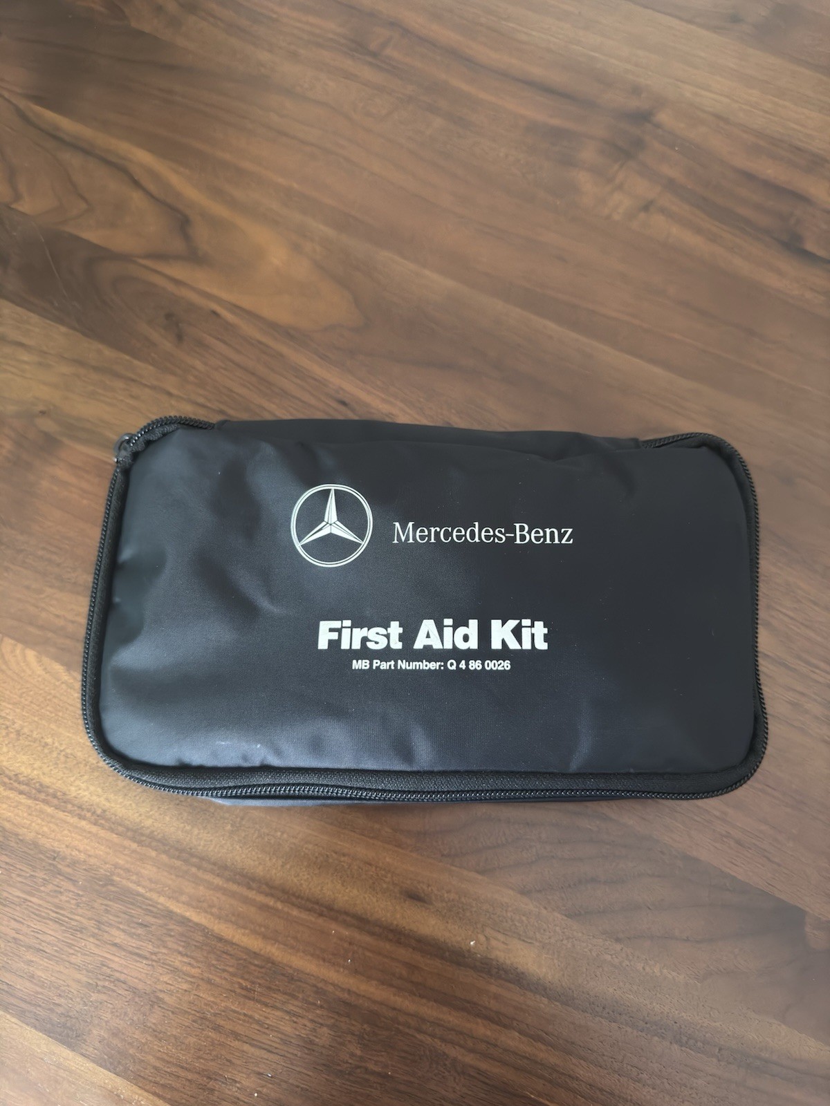 Mercedes-Benz First Aid Kit OEM Q 4 86 0026