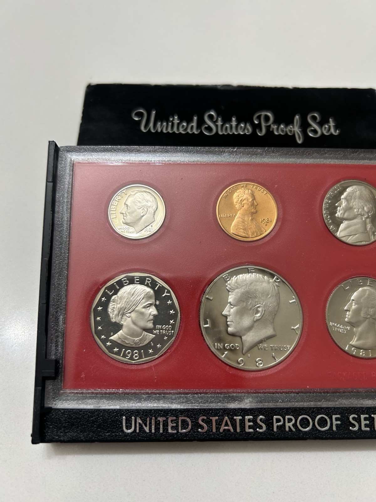 1981 United States Proof Set Original Holder & Black Envelope