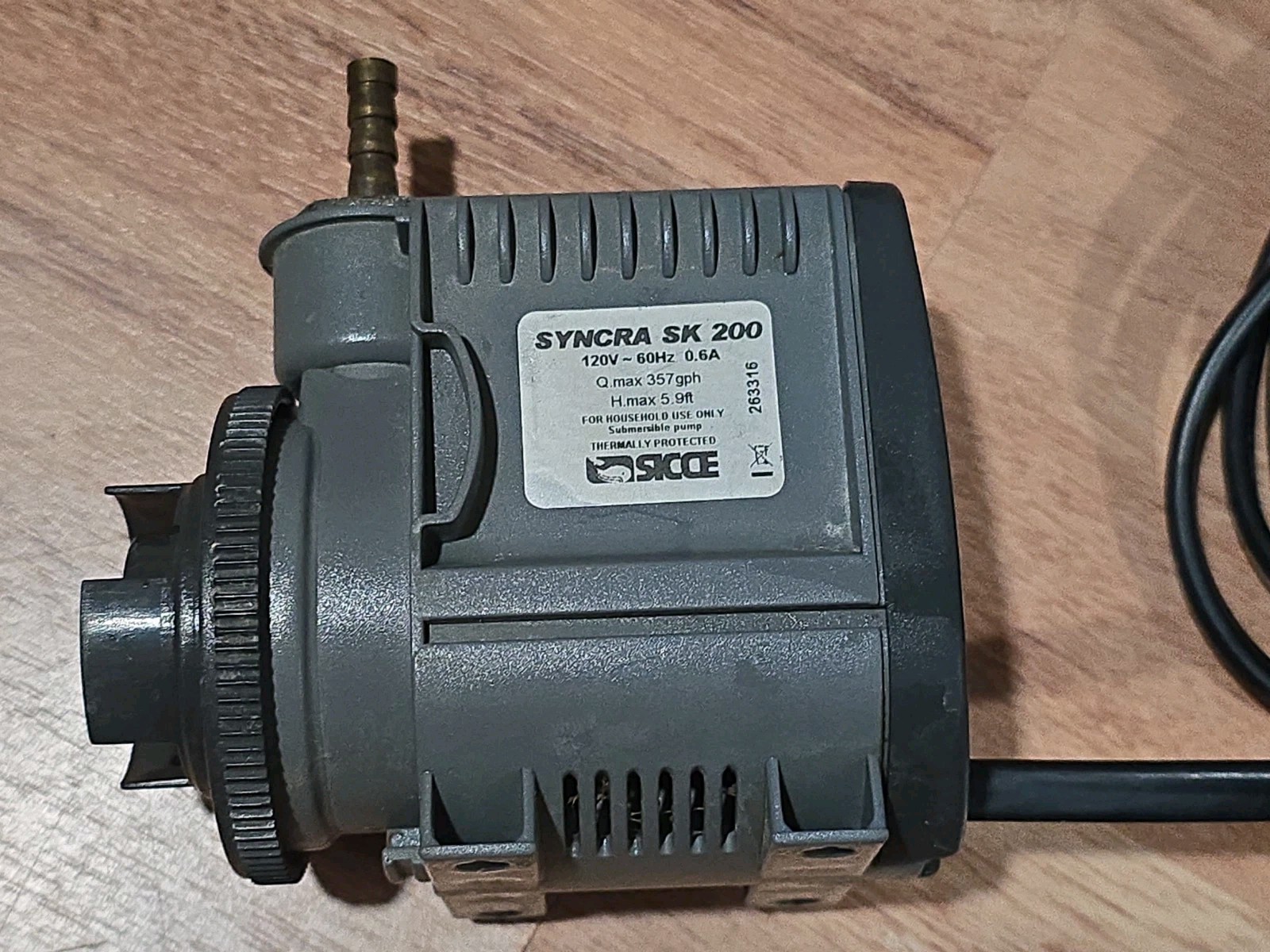 Sicce Syncra SK-200 Needlewheel Submersible Pump