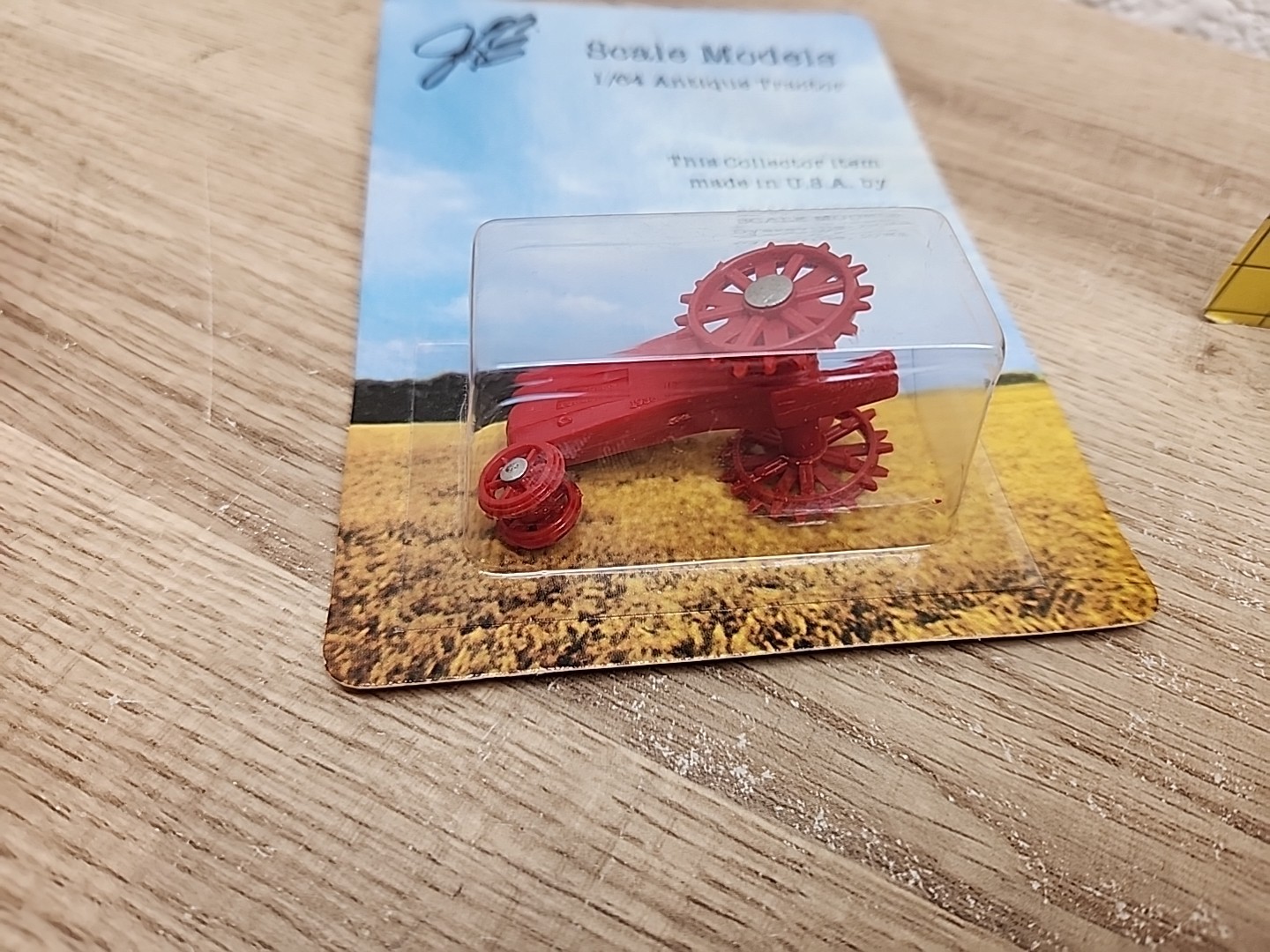 1/64 Group Of 2 Tractors Scale Models Plastic