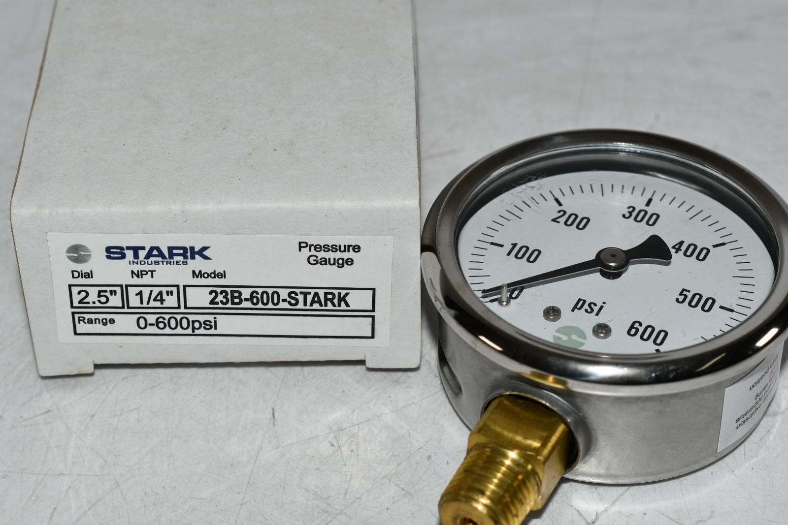 NEW Stark Industries 23B-600-Stark 2-1/2'' Pressure Gauge 0-600 PSI 1/4'' NPT Ga