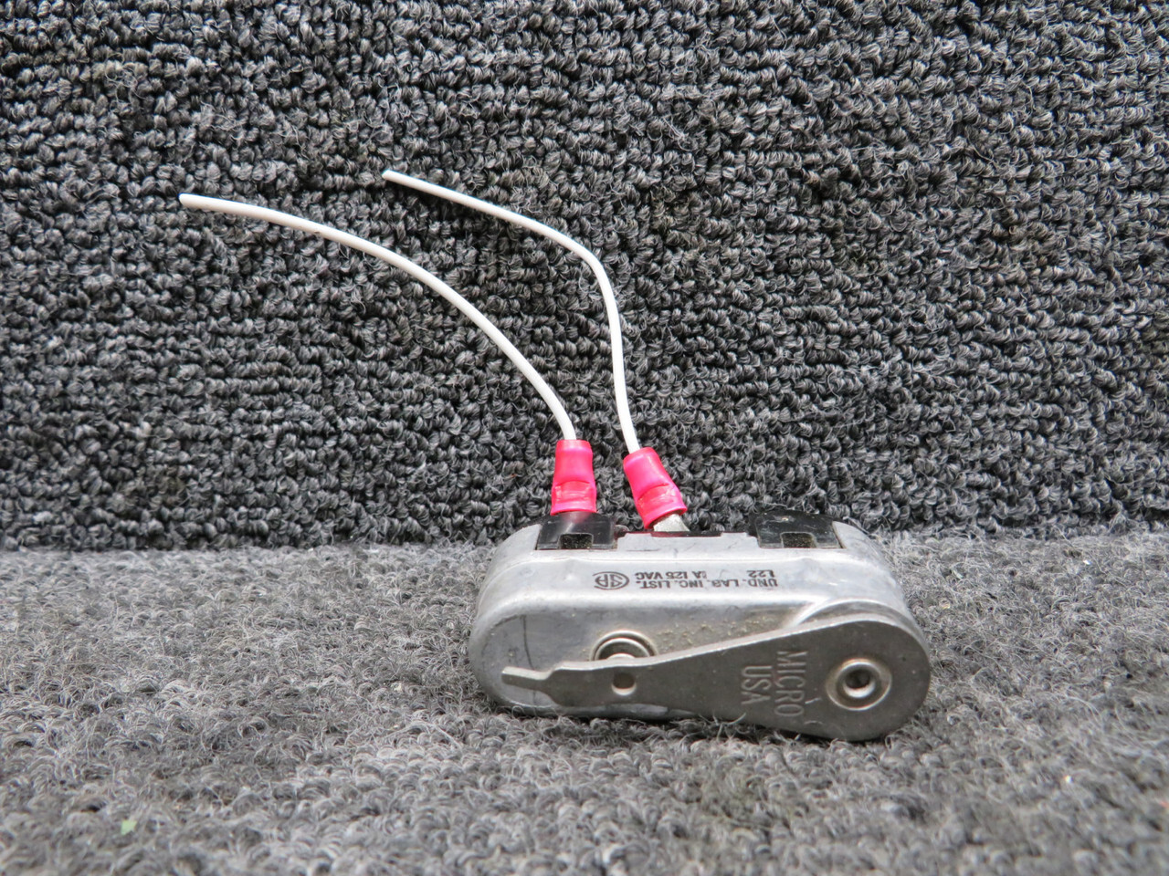 1HS6 (Alt: MS25011-2) UND Lab Inc Switch