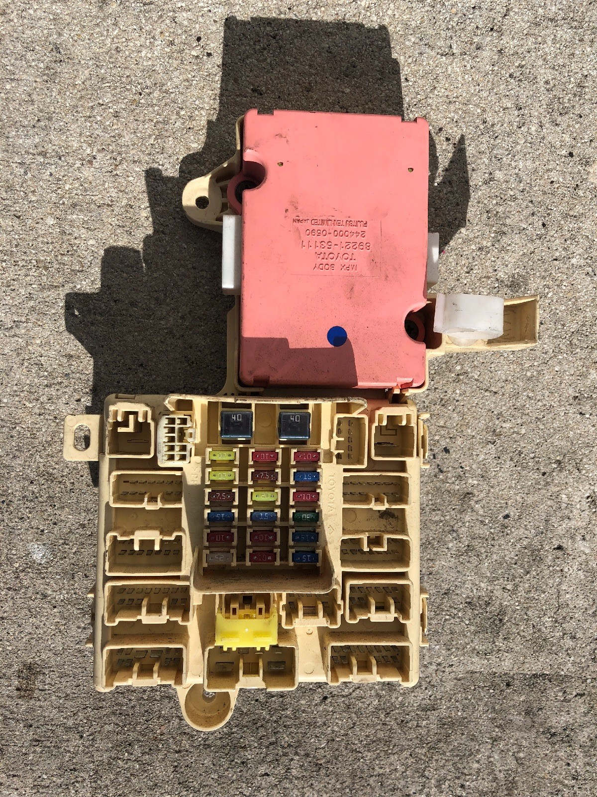 01-05 Lexus IS300 Left Fuse Relay Box With MPX Assy OEM Used IS 300