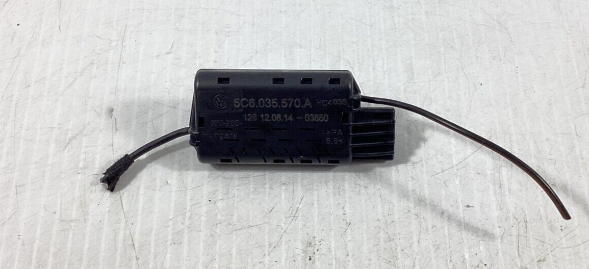2011-2018 Volkswagen Jetta Radio Antena Module Capacitor 5C6035570A OEM .