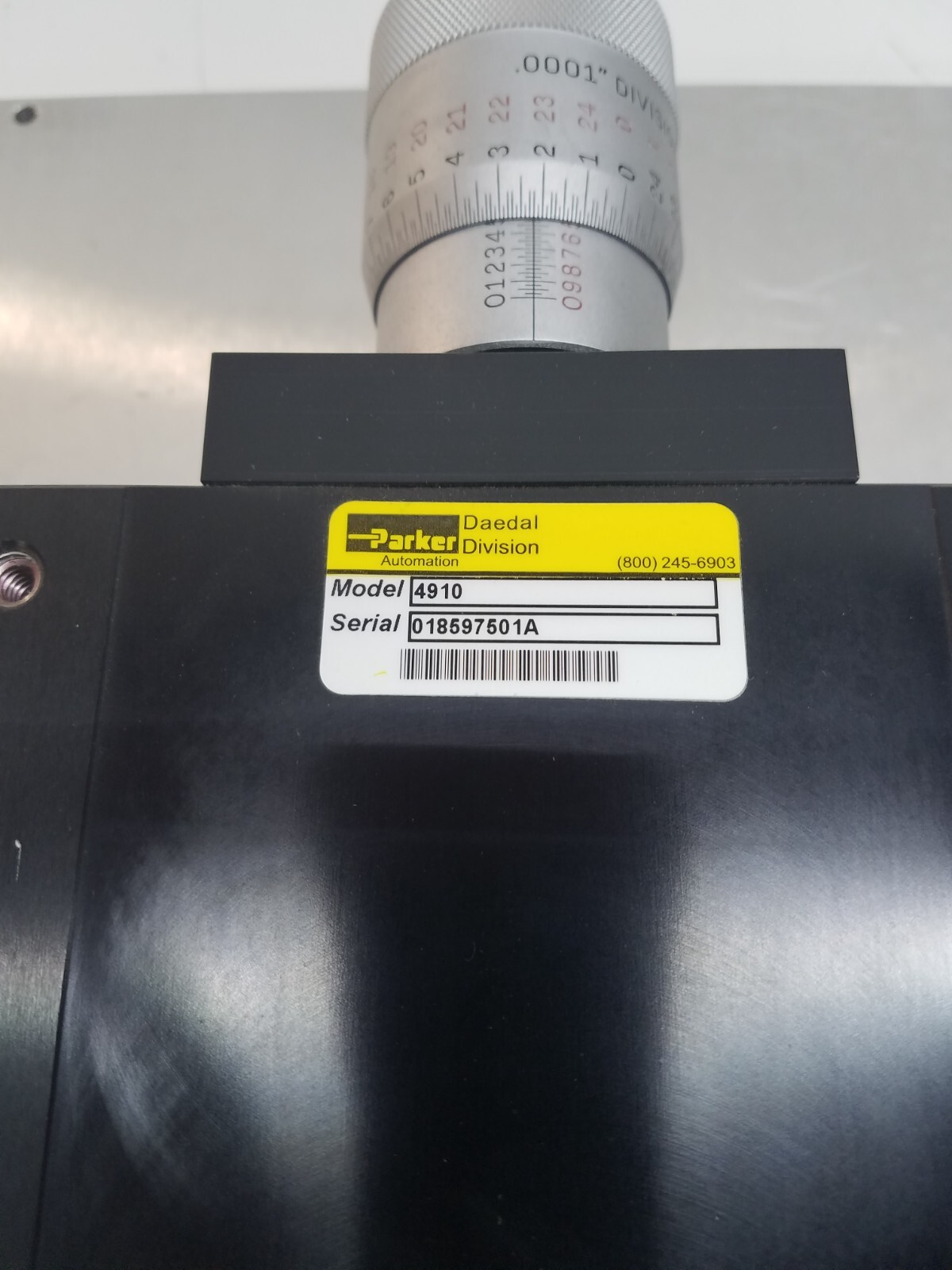 Daedal Parker 4910 Manually Driven Positioning Slide 2 Axis Linear Stage