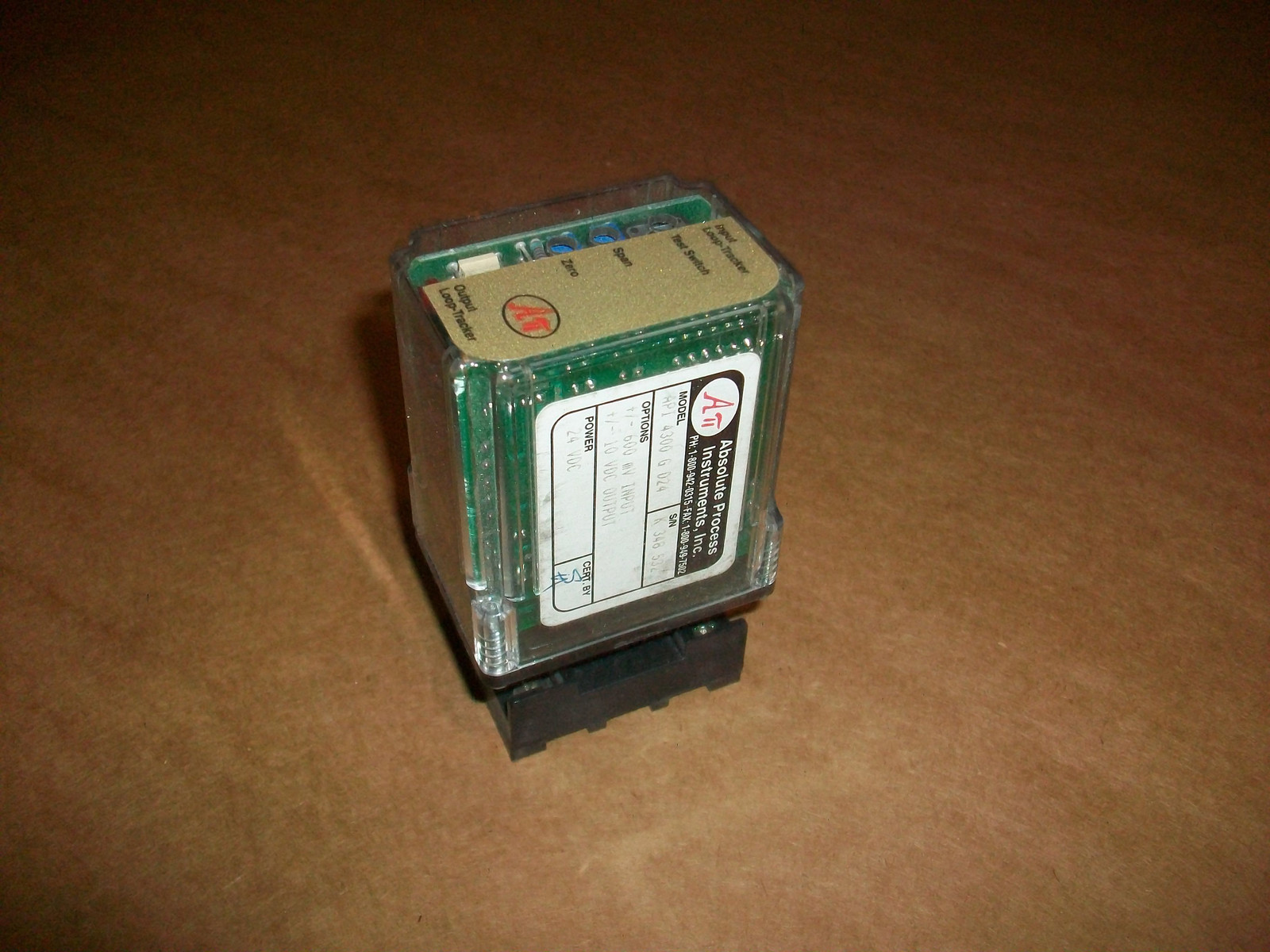 Absolute Process Instruments API4300GD24    24vdc 6--mV Input  10vdc Output