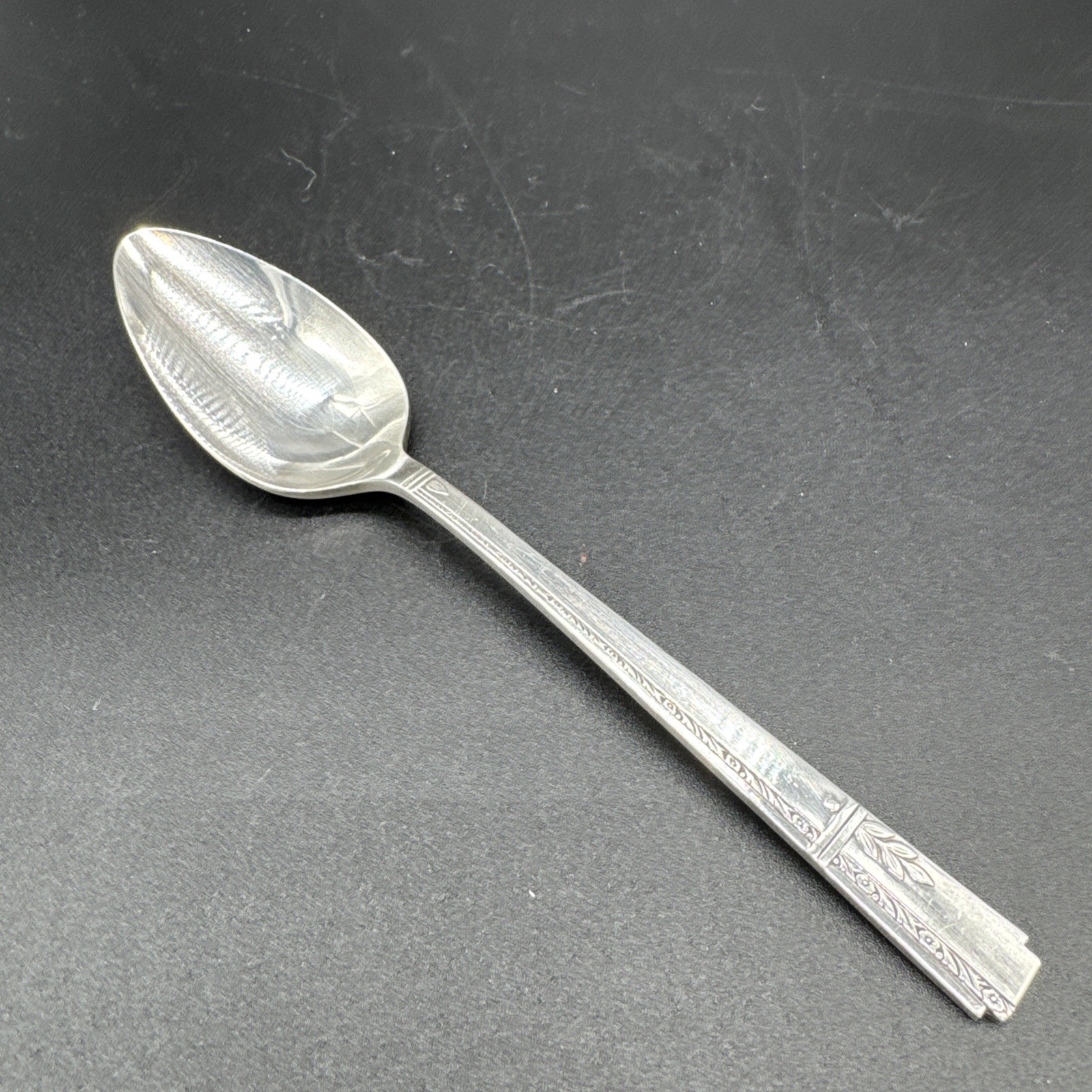 Oneida Prestige Grenoble Silver plate Flatware Table Spoon 7.5”