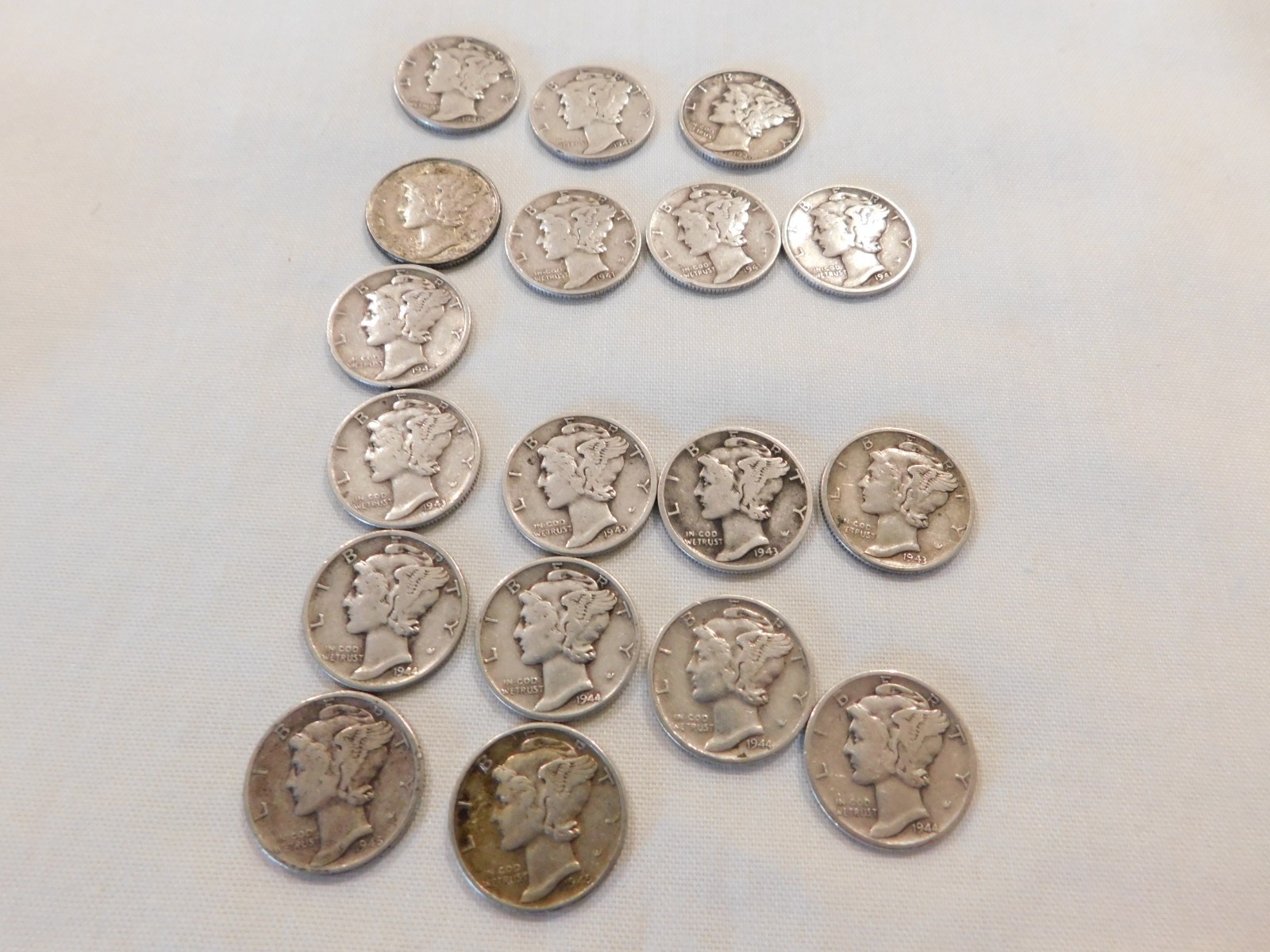 18 Mercury 90% Silver Dimes Cool