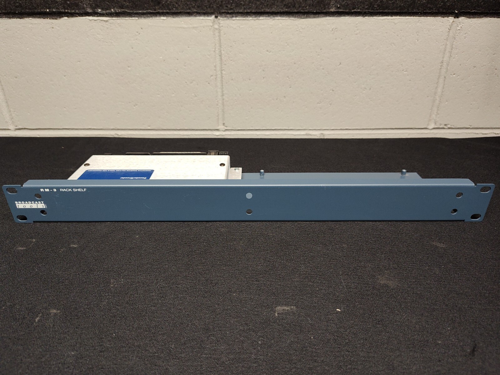 Broadcast Tools DEC-16 Decoder/Encoder w/RM-3 Rack Shelf