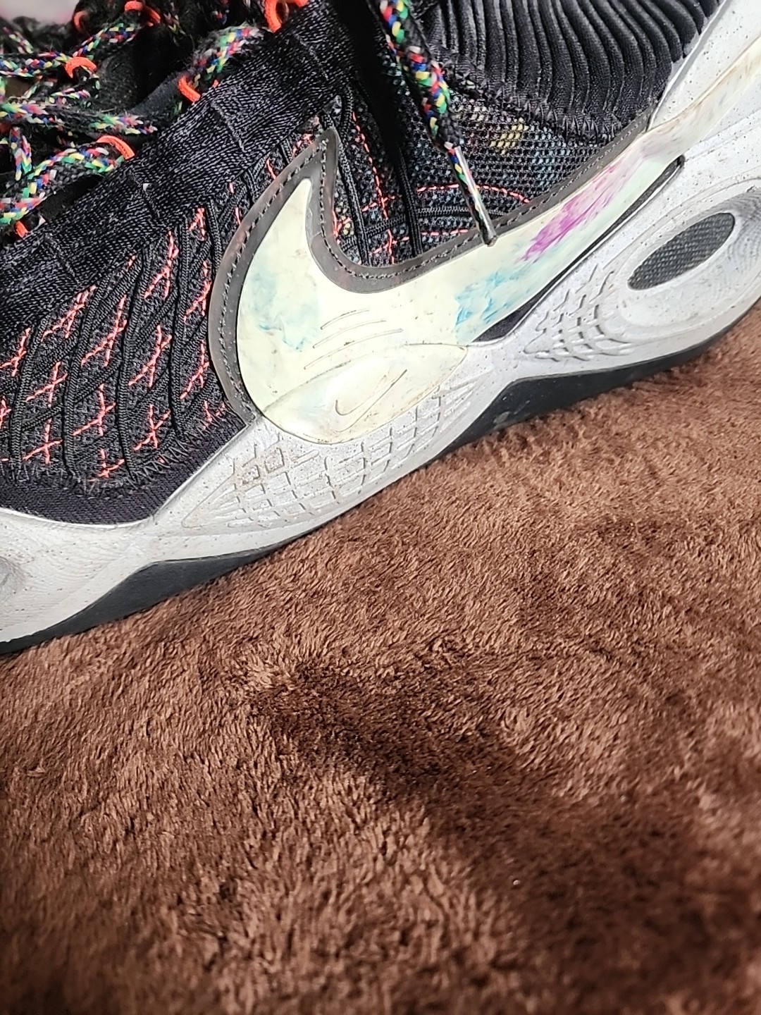 Black Nike Cos.ic. Sz 15