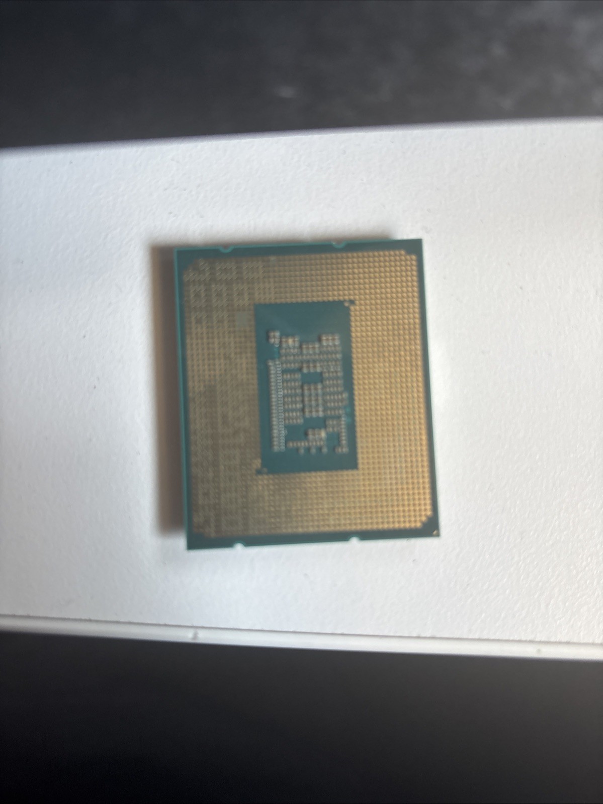 Intel I3-12100F and I also do not have the box