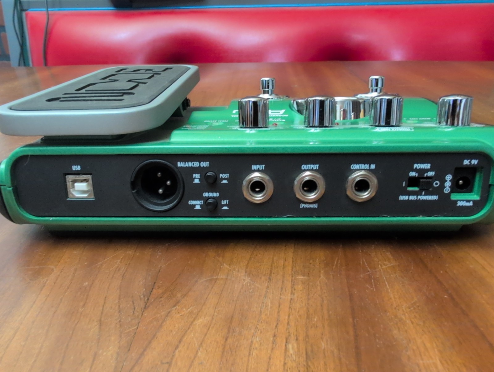 ZOOM A2.1u Acoustic Guitar Multi-Effects Pedal Processor USB Interface Tested