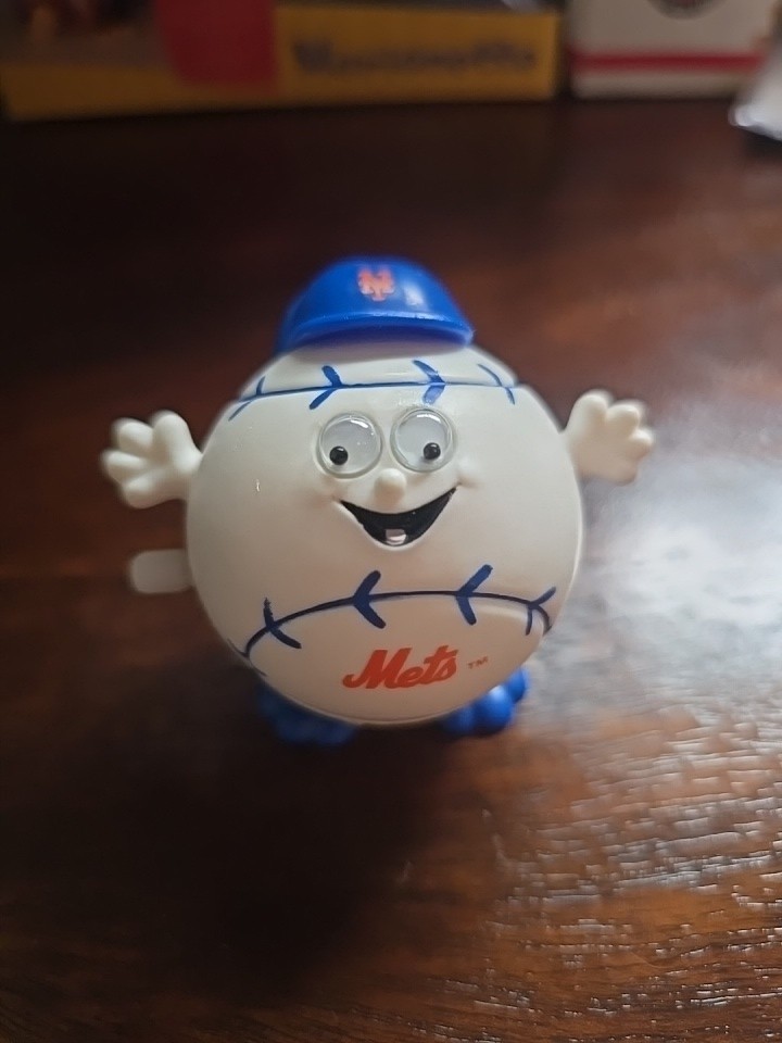 Vintage Official 1989 MLB NY METS Baseball Russ Wind Up Mascot TOY Major League