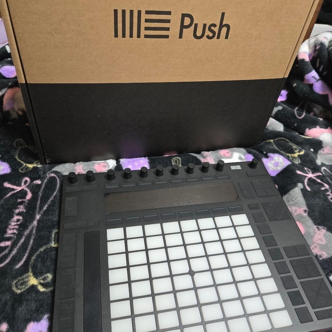 Ableton Push 2 MIDI Controller 64 Pad USB Live Production Beat Maker w/ Box Used