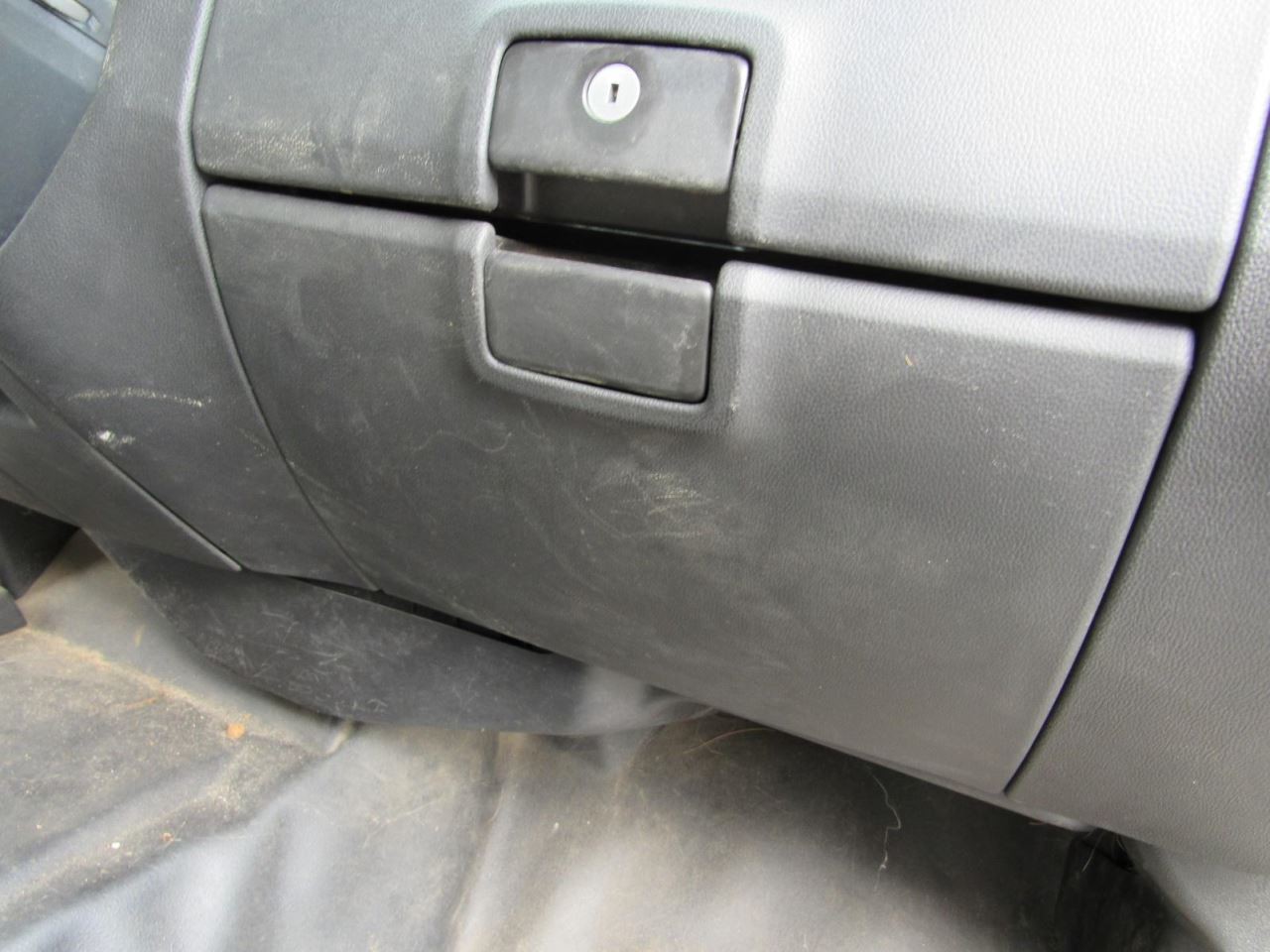 SILVRDO25 2016 Glove Box 1051692