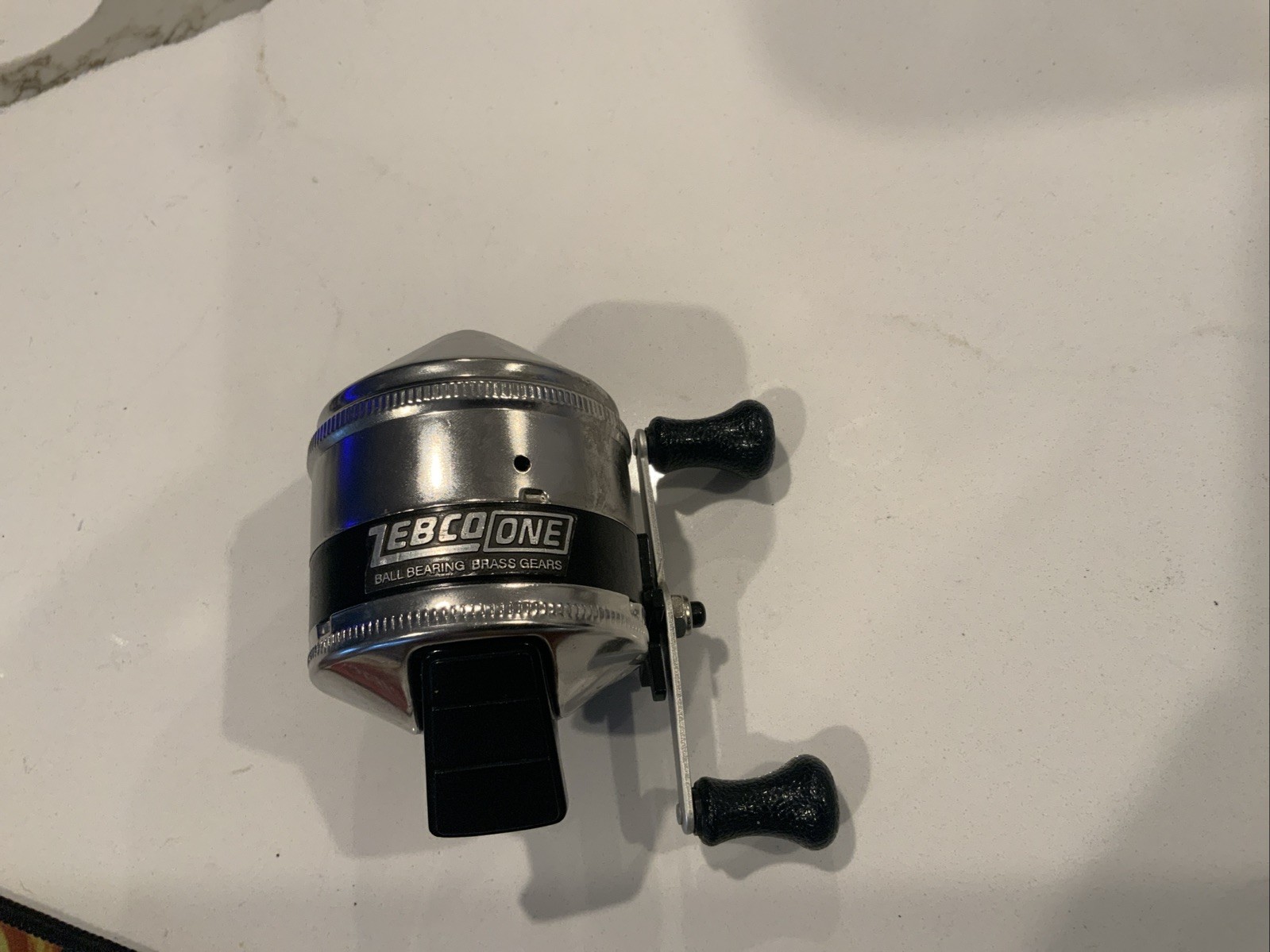 Zebco One Fishing Reel Made in USA Spincast RH Retrieve Brass Gears