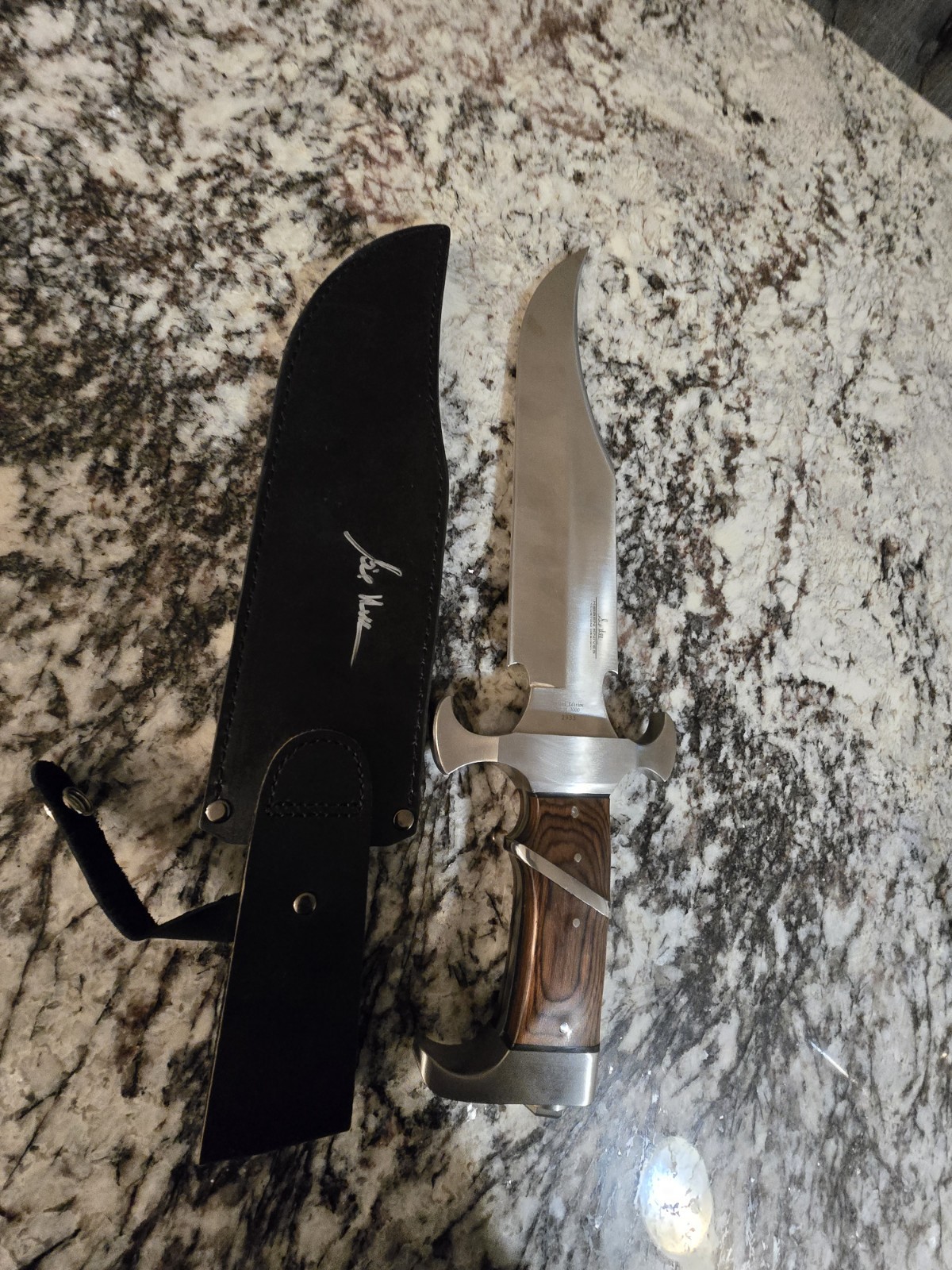 Gil Hibben Bowie Style Knife Limited Edition 2933/3000 Autographed Sheath