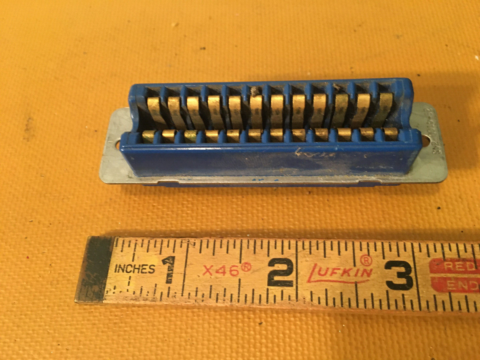 Amphenol 26-4100-24S Connector