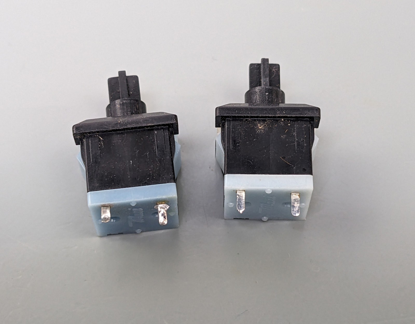 (2) Maxi Switch Vintage Linear Key Switches ~ SOLDER PULLS