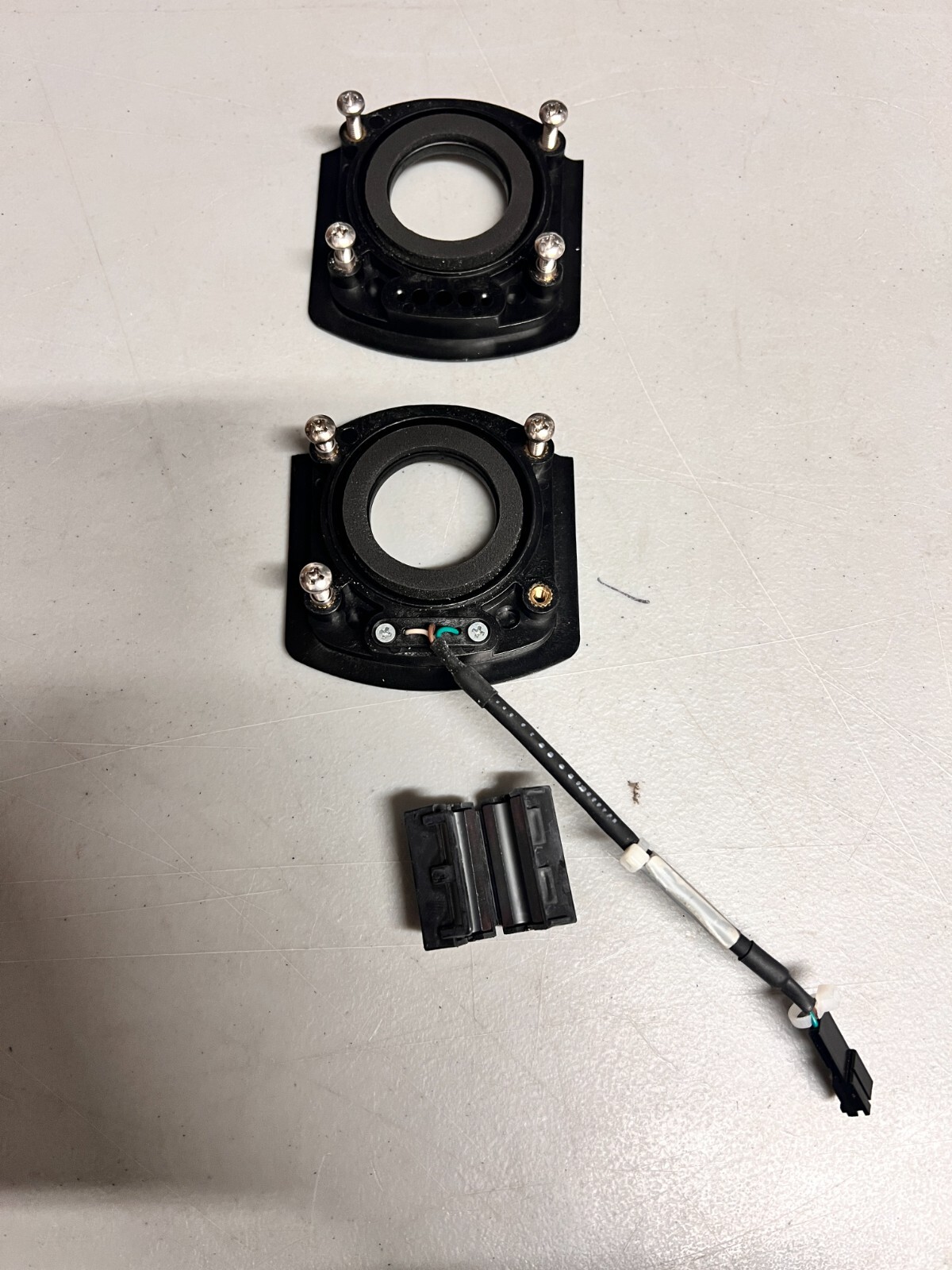 Thermo Nicolet 370 FT-IR Spectrometer Sample Compartment Lens Holder