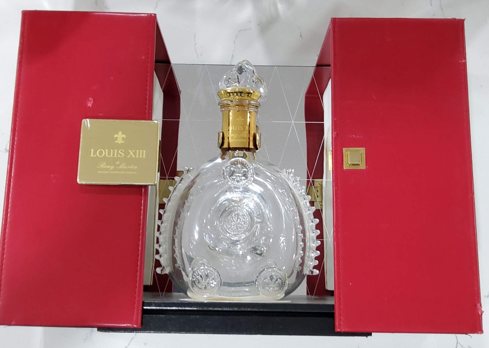 Empty Remy Martin louis Xlll With Boxxiii  13  Louis 13  750 ML Cognac   G2U