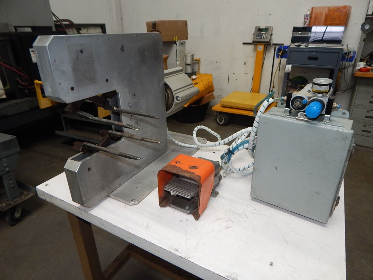 KOMAX D4-100 GROMET EXPANDER M5802