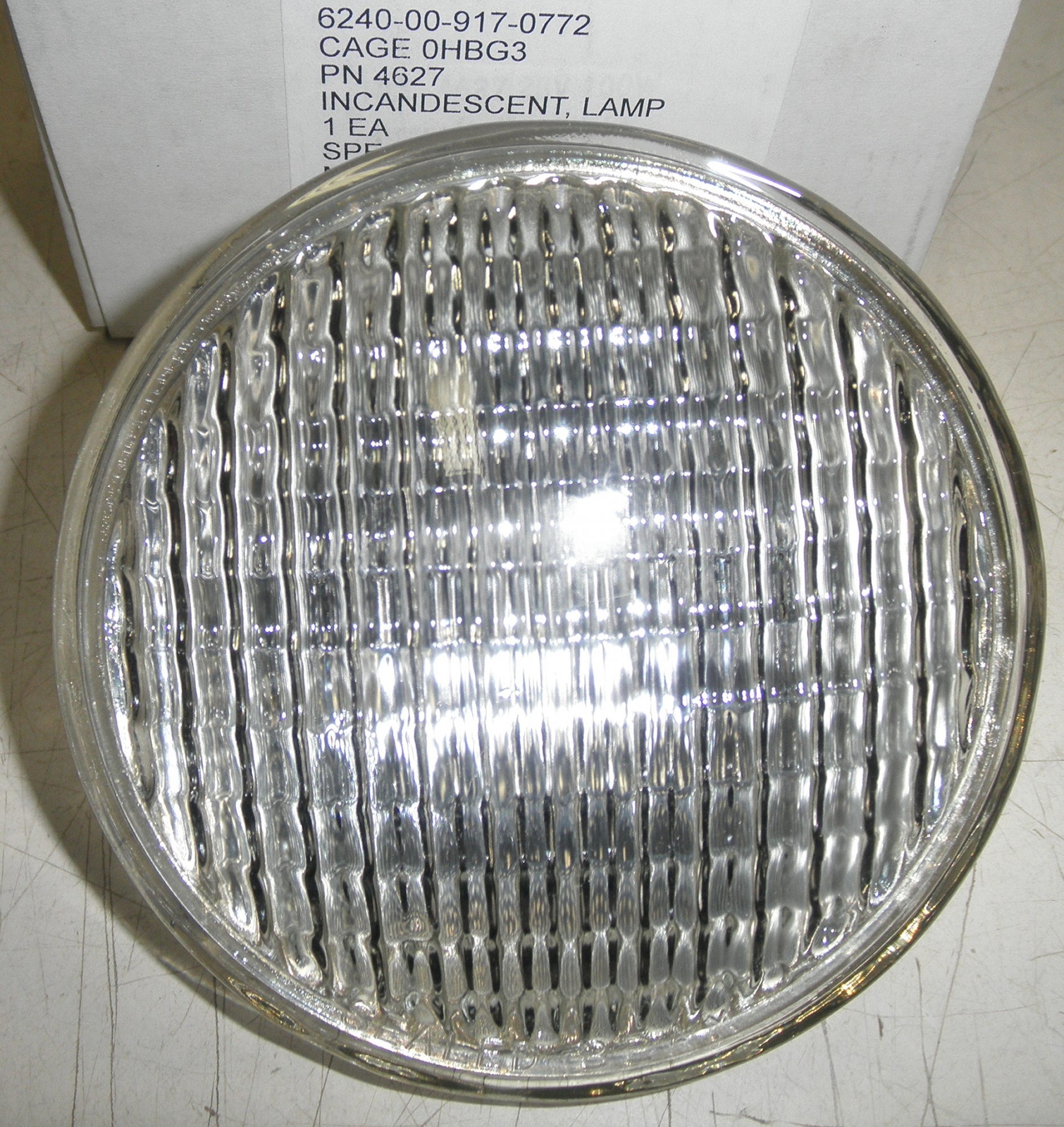 6240-00-917-0772 4627 Bulb 28V/100W